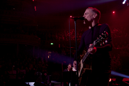Bryan Adams v Royal Albert Hall Vecer plny hudby vasne a nostalgie