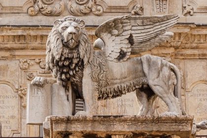 Benatsky lev je z Ciny Euroskop Radio Slovensko