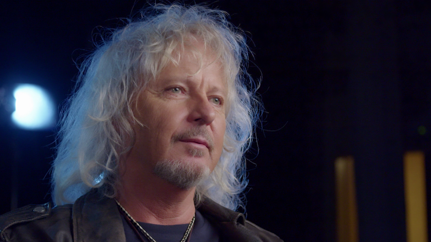 Slavny spevak ktoreho chceli umlcit Pravda o zaciatkoch Petra Nagya