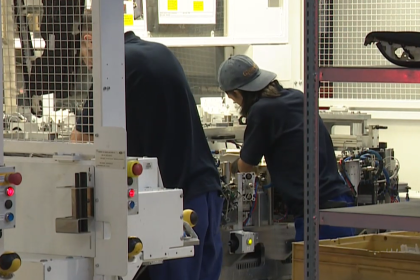 Indicky automobilovy gigant kupil fabriku nedaleko Bratislavy Planuje rozsirit vyrobu aj pocet zamestnancov