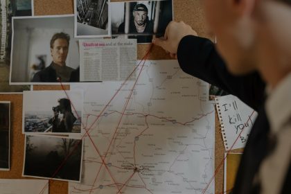 Pribehy z ktorych mrazi vyhradzal sa zapalovacom ze vyhodi do vzduchu sklad benzinu