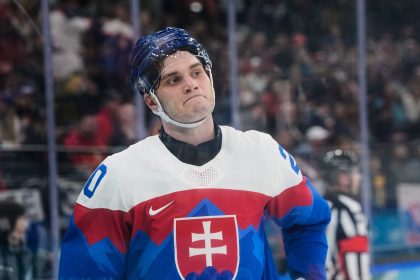 Statistiky slovenskych hokejistov na OH Bodovalo 18 z 22 korculiarov najproduktivnejsi bol Slafkovsky