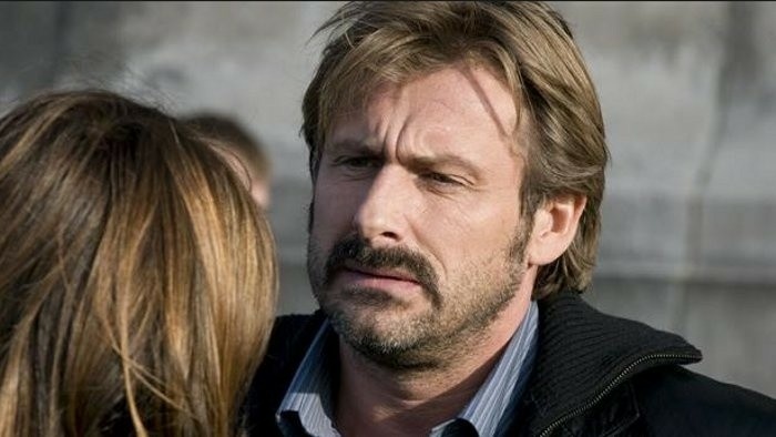 V malom meste sa naslo telo mladej zeny jej vrazda napadne pripomina davny zlocin