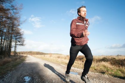 Beh na jar sam o sebe na spalenie zimneho tuku nestaci Ako to robit spravne