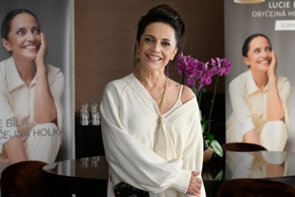 Lucie Bila oslavuje jubileum Takto sa ikona s nezamenitelnym hlasom menila v priebehu rokov