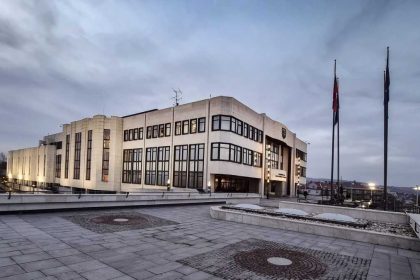 Prisksum AKO Republika v prvej trojke Demokrati v parlamente