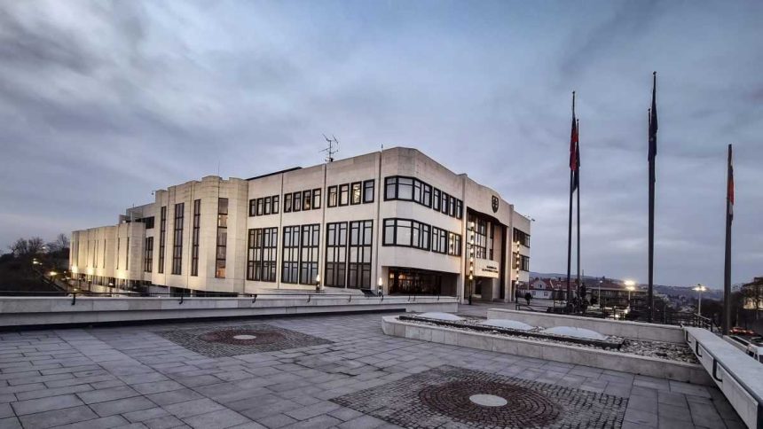 Prisksum AKO Republika v prvej trojke Demokrati v parlamente