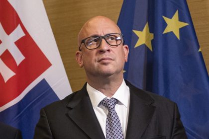 Bratislavcania nasli vo svojich schrankach list od Jozefa Raza Minister odmieta zneuzitie Slovenskej posty