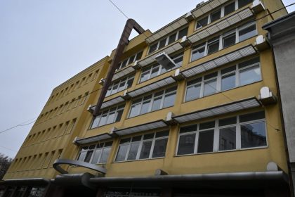 FPU potvrdil ze zamestnanci nasli v kancelariach odpocuvacie pristroje
