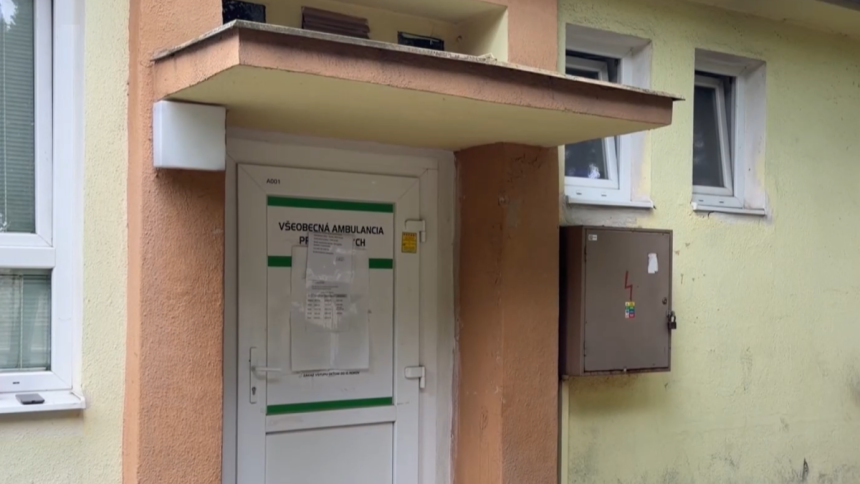 Lekar v Levoci nafukal pocas sluzby takmer dve promile Ide o opakovany pripad v minulosti mu namerali dokonca este viac