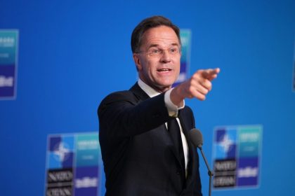 NATO sa menii Europa prebera zodpovednost a zvysuje vydavky na obranu vyhlasil Rutte