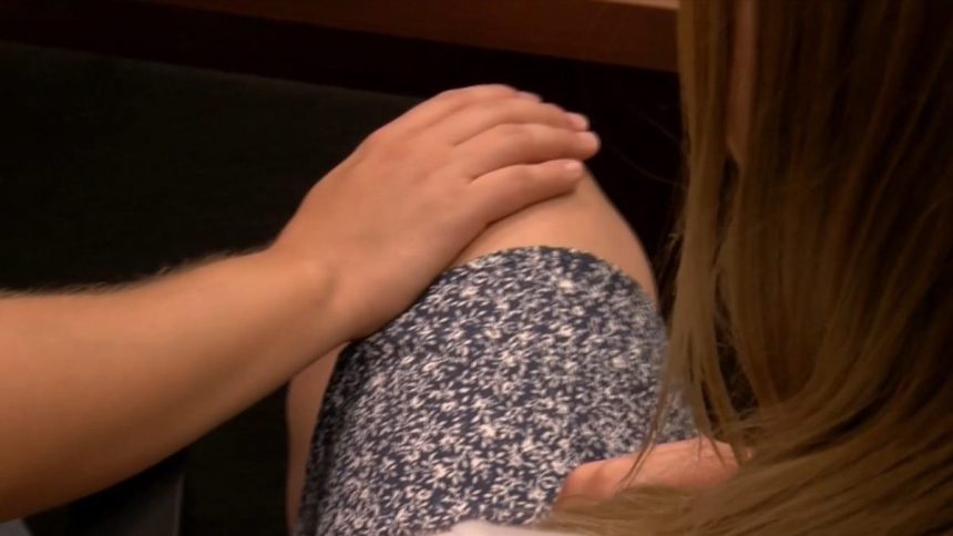 Neziaduce dotyky a neprijemne navrhy Sexualne obtazovanie v praci zaziva mnozstvo zien u nas