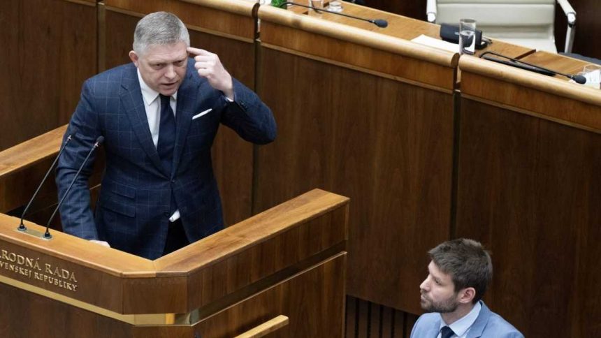 Novy statny prieskum PS predstihlo Smer najviac si polepsili Demokrati a z vladnych stran iba SNS