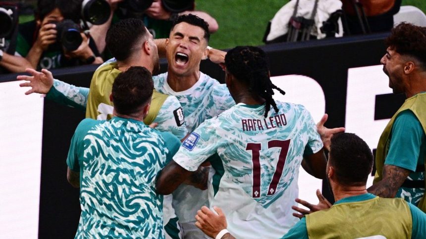 Obrat dokonaly hrdina z lavicky Ronaldo s historickym zapisom Portugalsko vyradilo Chorvatsko a je vo osemfinale MS
