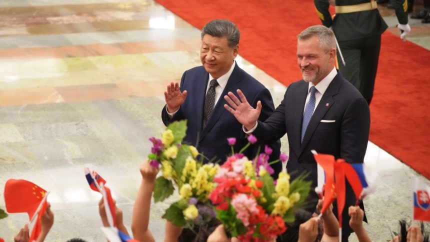 Peter Pellegrini sa stretol s cinskym prezidentom pozadali o spravodlivejsi pristup slovenskych firiem na cinsky trh