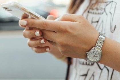 Podvodnici napodobnuju portal Slovensko sk Vsetko zacina nenapadnou SMS spravou
