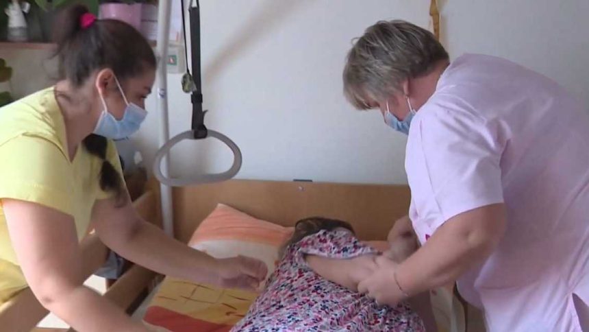 Pozname profesie s najnizsimi platmi Medzi najhorsie platene patri aj opatrovatelky