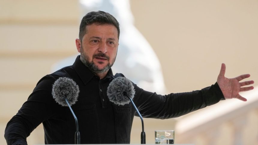Rusi pripravili rakety na novy masivny utok na Ukrajinu varuje Zelenskyj
