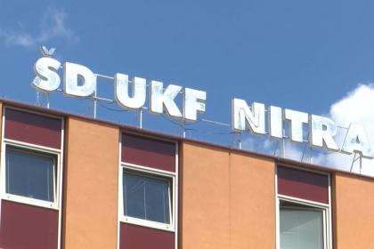 Stovky studentov nitrianskej univerzity nedostanu v buducnom roku internat a to aj napriek tomu ze od skoly su vzdialeni niekolko sto kilometrov