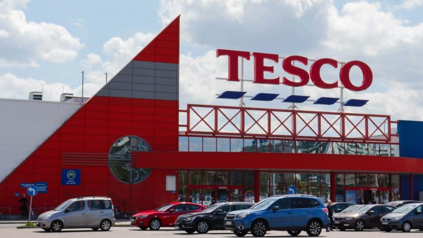 Tesco udajne zvazuje odchod aj zo Slovenska Stredoeuropsky trh nie je pre retazec az taky vyznamny hodnoti ekonom