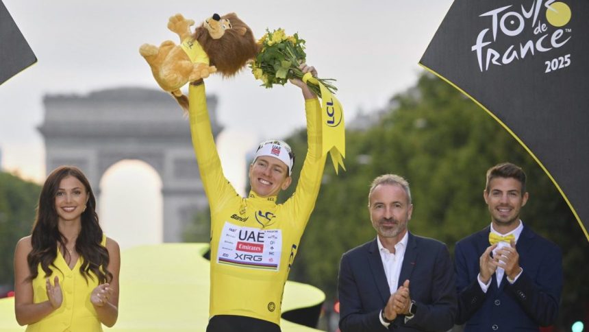 Tour de France Pogacar sa snai medzi legie na ceste mu op stoji Vingegaard