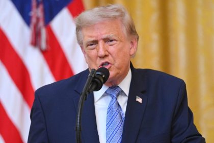 Trump opat obvinil Cinu zo zasahovania do prezidentskych volieb v roku 2020 Tvrdi ze odtajni spravodajske informacie