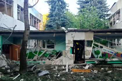 Ukrajina zautocila na ciele na Kryme Rusko zasiahlo bytovy dom pri Kyjeve zranilo sa pat ludi