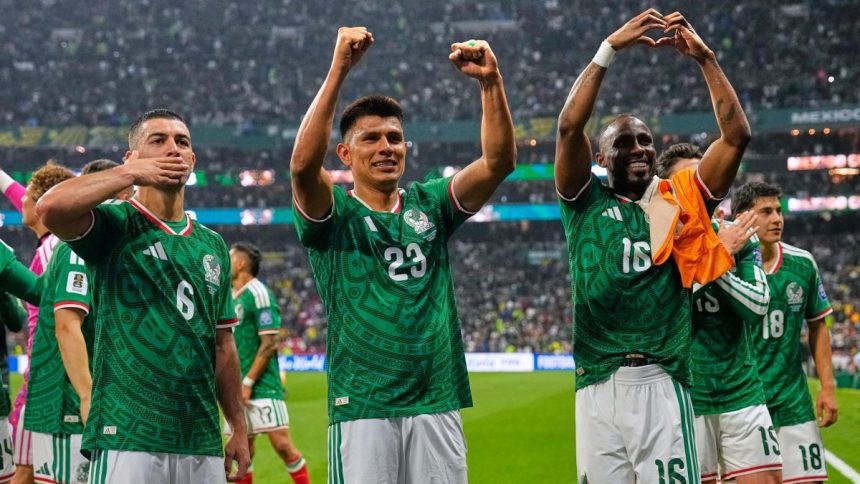 VIDEO Obrovska radost na Azteckom stadione Domaci Mexicani neinkasovali proti Ekvadoru a postupili do osemfinale MS