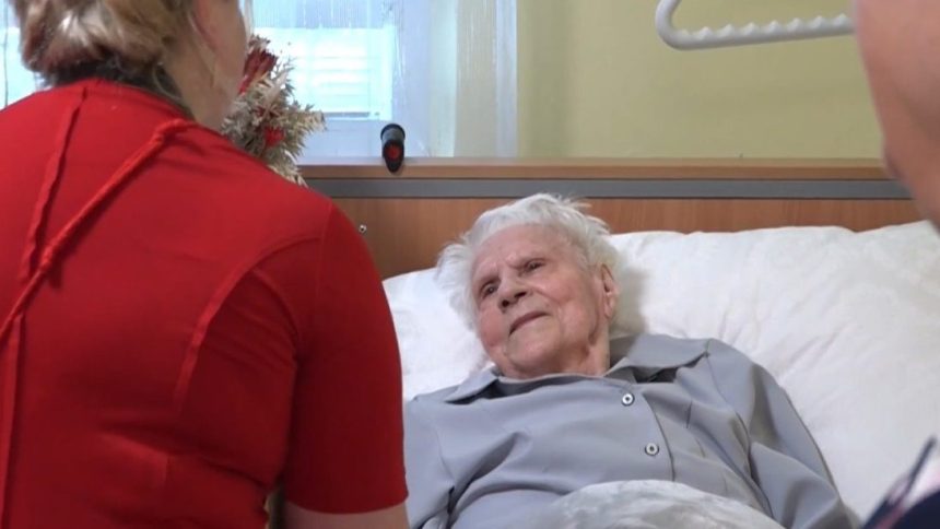 Vek jej nezastavi vo svojom okoli stale rozdava radost a energiu Pani Maria oslavila v Presove storocne jubileum