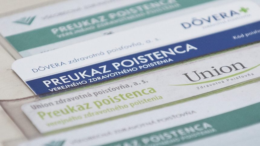 Zdravotne poistovne Dovera a Union sa zlucia podpsali zmluvu o prevode akcii