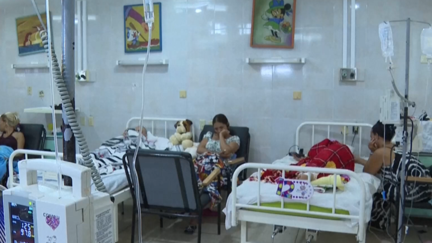 Zena s rakovinou caka na CT mesiace tisice operacii boli odlozene Kuba sa zmieta v krize USA nemenia svoj postoj