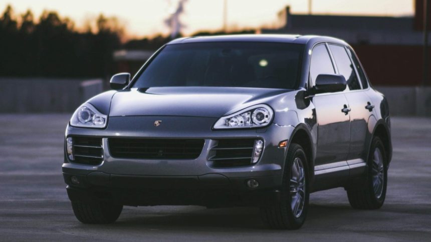 hovori sa o ukonceni vyroby modelu porsche cayenne na slovensku automobilka to nekomentuje