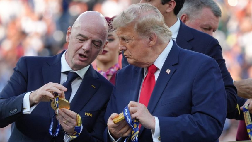 FIFA reaguje na hrozbu bojkotu zo strany UEFA Nikto nepredava futbal
