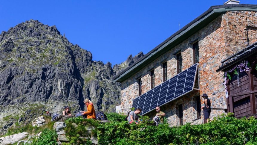 Tatry chcu odmenit turistov ktori platia dan z ubytovania Mozu usetrit na vstupe aj poisteni do hor
