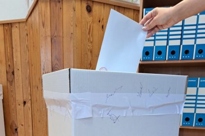 hlasovanie v oktrobrovych volbach bude farebne odlisene opatrnost pri vyplnani a vkladani hlasovacich listkov je dolezita