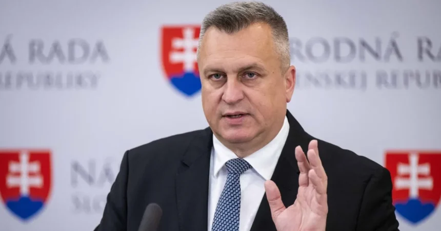 Danko objasnil výčitky Tarabovi, naznačil spojenie so susedom