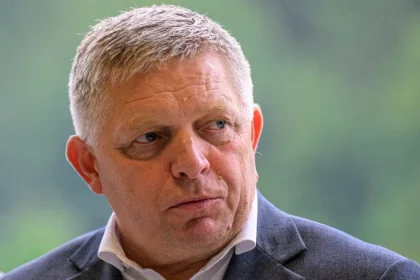 Fico: Vojna Ruska a Ukrajiny nie je naša. Nechce zatiahnutie Slovenska do konfliktu