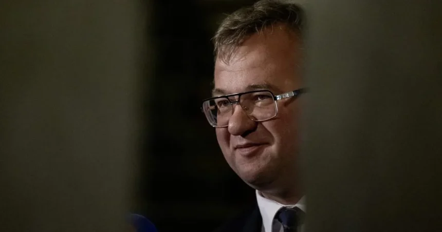 Koalícia môže prísť o väčšinu, do parlamentu sa možno vráti Šalitroš
