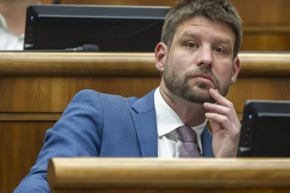 Opozícia reaguje na Ficov výrok o predčasných voľbách: Poďme do toho