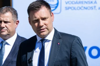 Prezident čaká na meno Tarabovej nástupcu, inak poverí premiéra. SNS žiada Kuffu