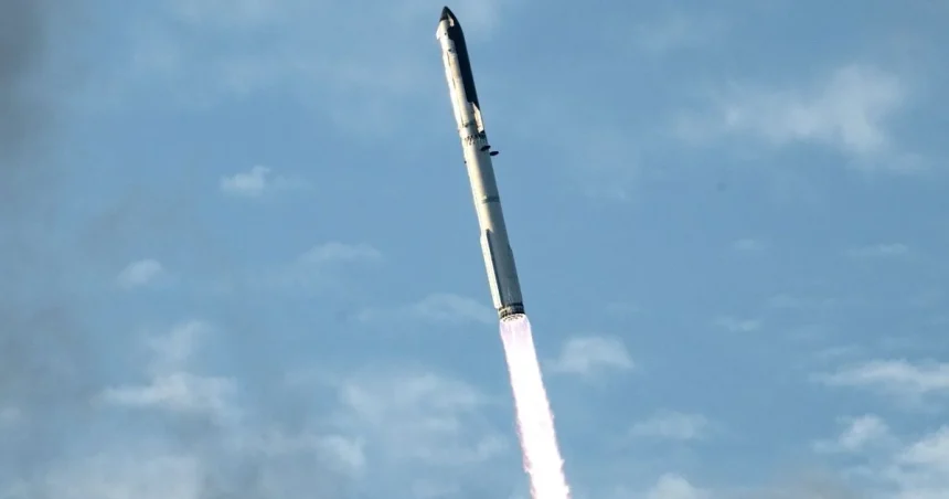 Raketa Starship prvýkrát dosiahla obežnú dráhu Zeme