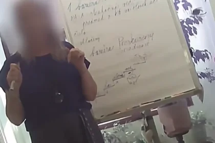 Skrytou kamerou v centre, ktoré deťom sľubuje pomoc technológiou scientológie