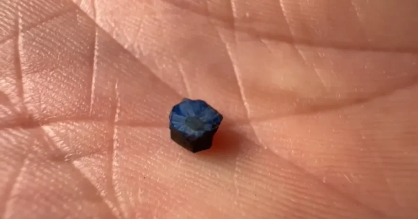 Slovenský hľadač minerálov objavil v gemerskom lome asterický zafír