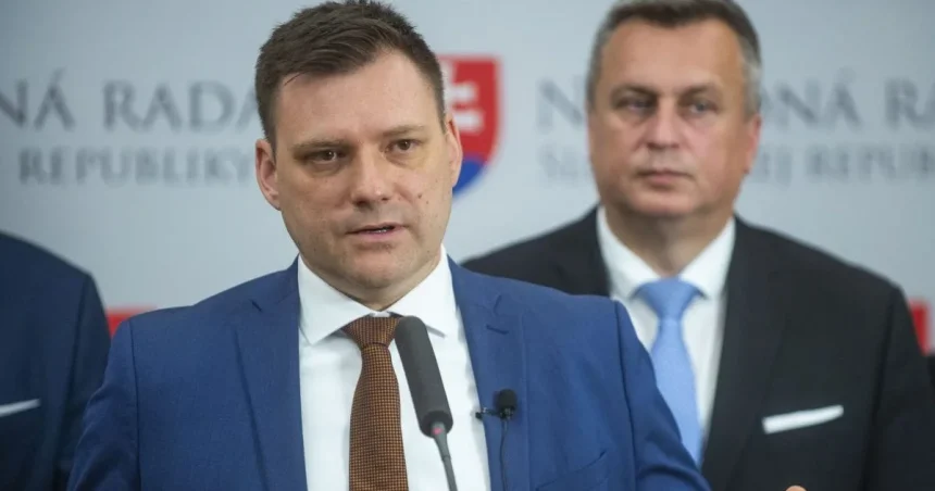 SNS vyzýva Tarabu, aby okamžite pozastavil predaj majetku envirorezortu
