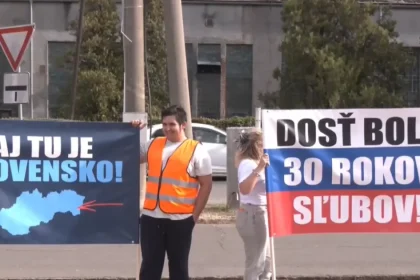Tisíce áut denne, diaľnica stále nikde. Zemplínčania vyšli do ulíc a zablokovali cestu