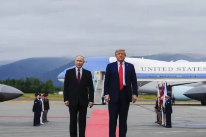 Dodávky nafty do USA z Ruska vnímajú pozitívne, spomína sa návrat k dohode z Aljašky