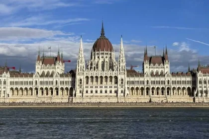 EÚ ukončila konanie voči Maďarsku, Budapešť získa viac než štyri miliardy eur