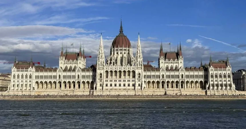 EÚ ukončila konanie voči Maďarsku, Budapešť získa viac než štyri miliardy eur