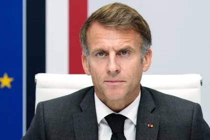 Macron: Nepokoje organizovali ultraľavicové skupiny, chceli zvrhnúť republiku