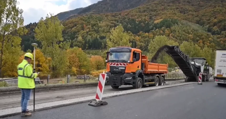 Na Orave obnovujú železnicu aj cestu. Zhoršená doprava komplikuje život ľuďom